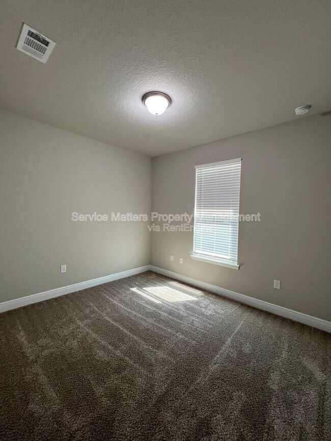 Building Photo - 5330 Parkside Dr