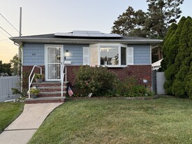 Building Photo - 100 Meade Ave