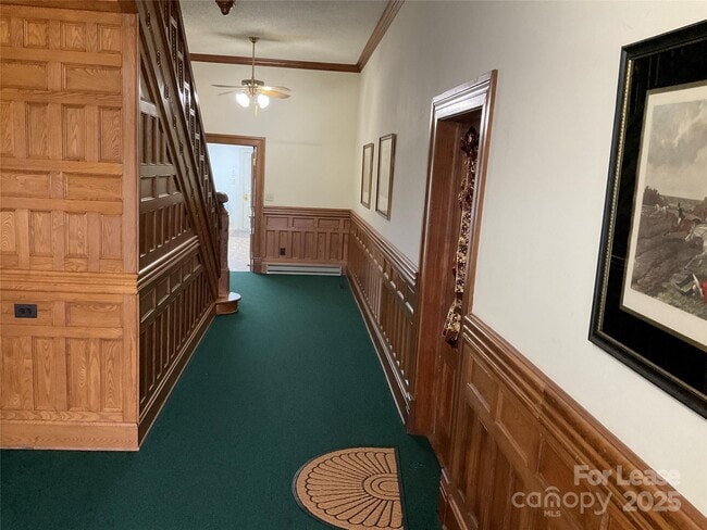 Building Photo - 409 N Main St