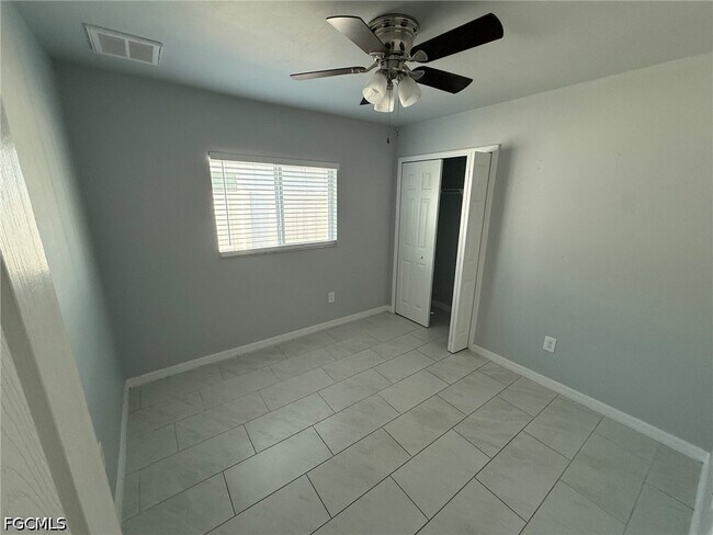 Building Photo - 3536 SW 17th Ave