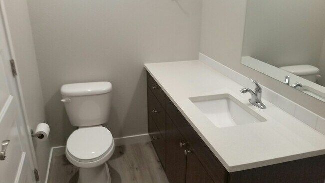 Building Photo - 8300 SE Flavel St