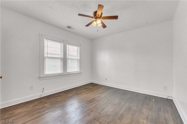 Building Photo - 2225 Oak Park Ave