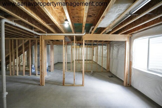 Building Photo - "Modern Comfort Meets Convenience: Your Ideal Home in Waukee"