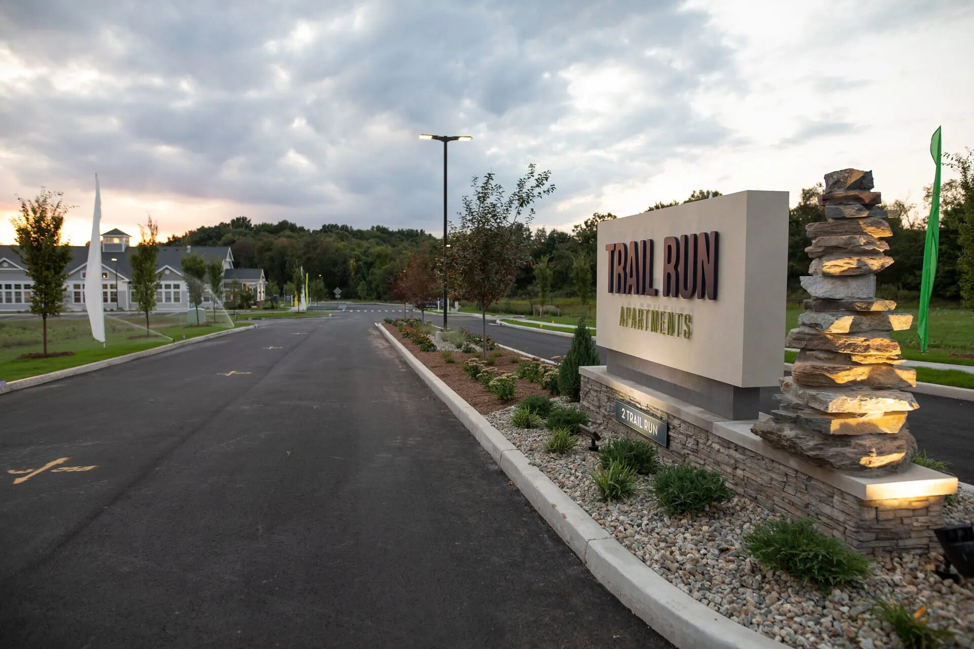 Building Photo - 2 Trl Run