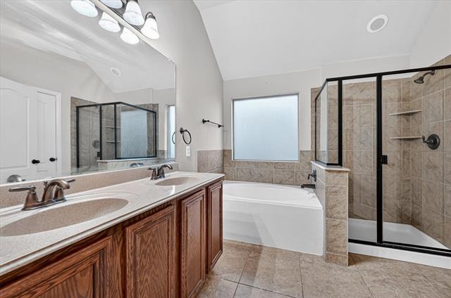 Building Photo - 8204 Tierra Del Sol Rd