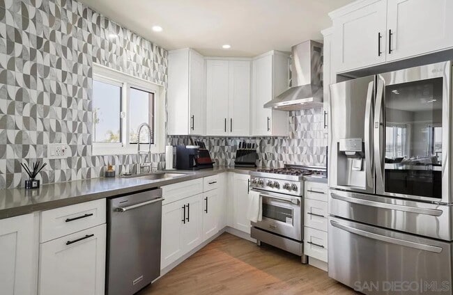 Building Photo - 2820 Bayside Walk