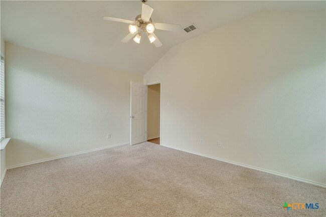 Building Photo - 121 Park Ln