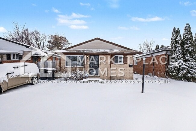 Building Photo - 19422 Algonac St