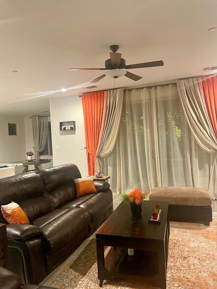 Building Photo - 10006 Blountsville Dr