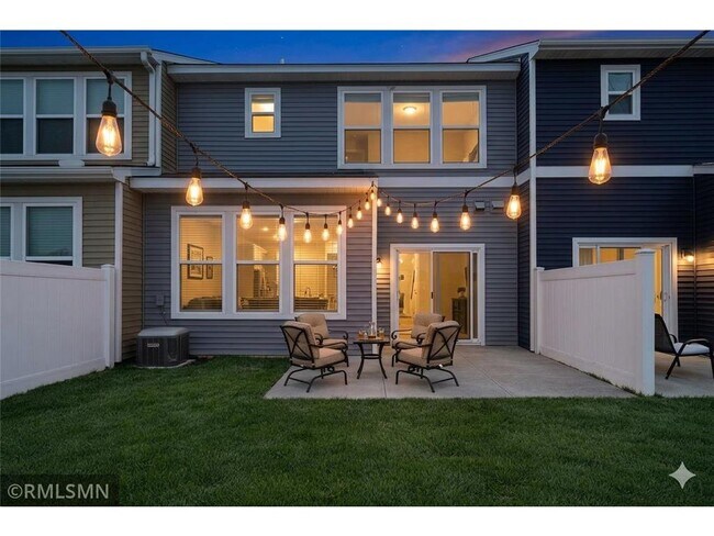 Building Photo - 9669 4th St Ln N