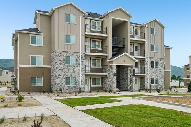 Building Photo - 989 E Ella Ln