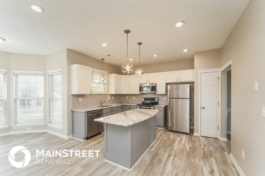 Building Photo - 7533 Sparkleberry Dr