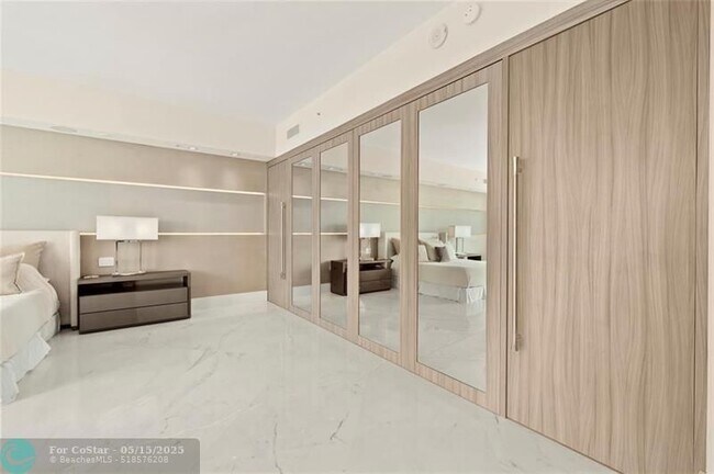 Building Photo - 17301 Biscayne Blvd
