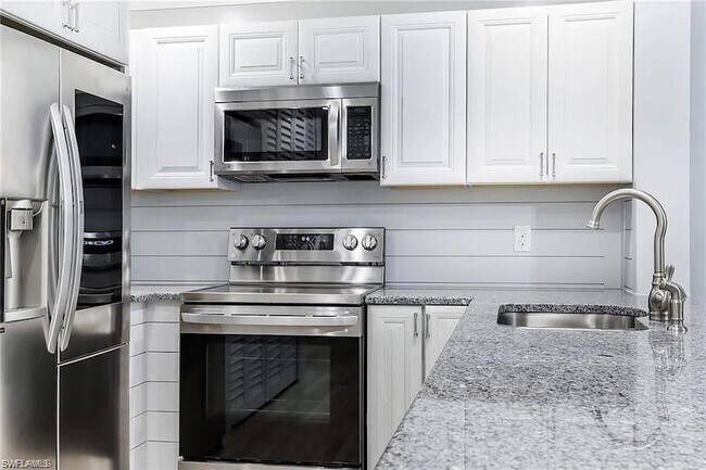 Building Photo - 5635 Turtle Bay Dr