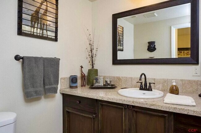 Building Photo - 684 Shamrock Ln