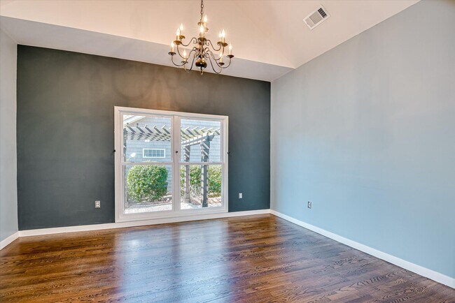 Building Photo - 133 Sweet Gum Ln