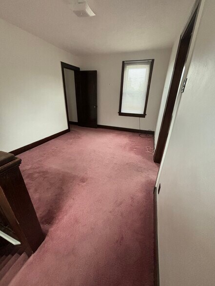 Building Photo - 912 Highland Ave