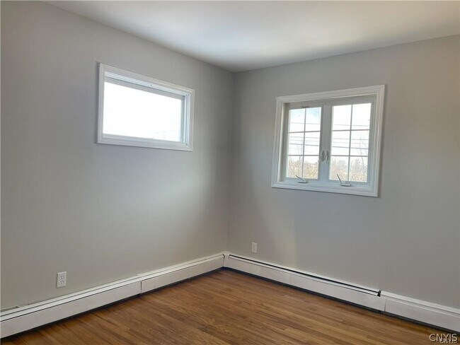 Building Photo - 6435 Wells Dr