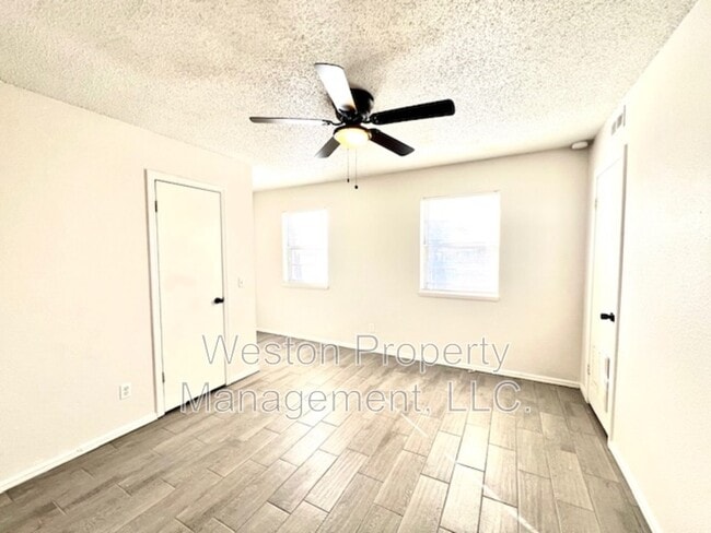 Building Photo - 6054 Northwest Expy