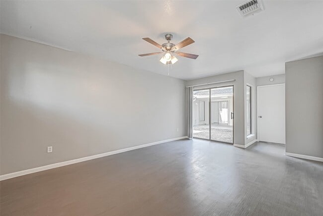 Building Photo - 4302 Wildacres Dr