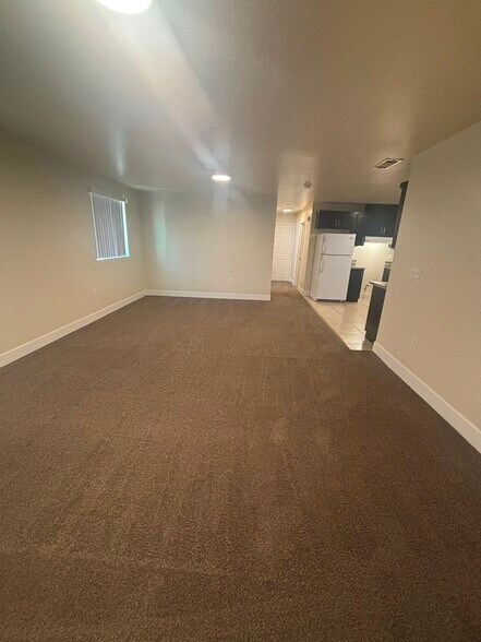 Building Photo - 148 W 79th St