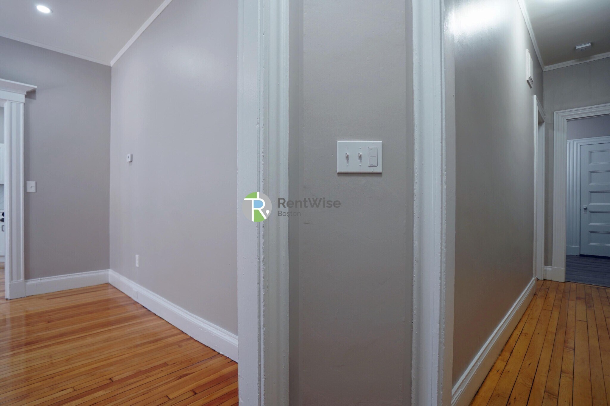 Building Photo - 72 Gardner St