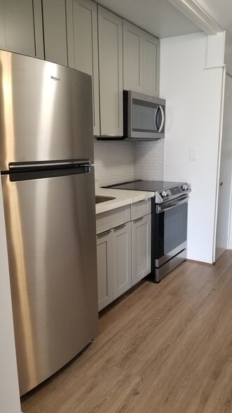 Building Photo - 1765 Ala Moana Blvd