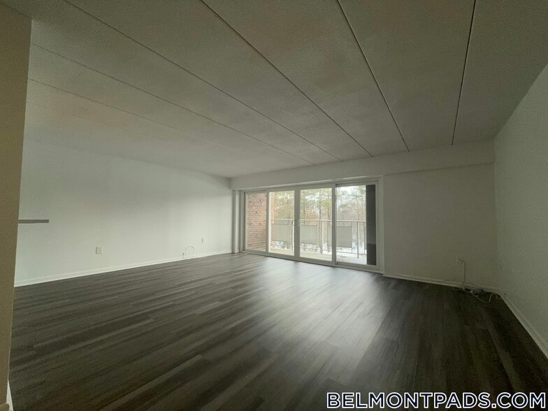 Building Photo - 53 Hill Rd