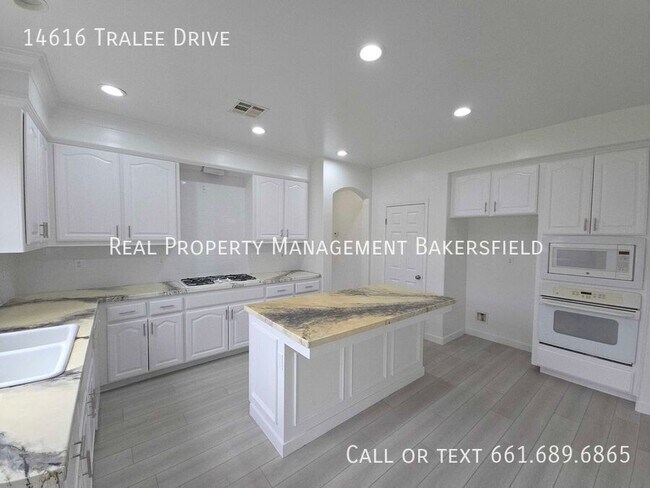 Building Photo - 14616 Tralee Dr