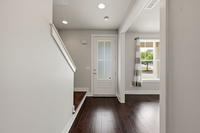 Building Photo - East Nashville Dream Rental