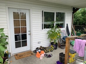 Building Photo - 1111/1113/1115 N Garden St