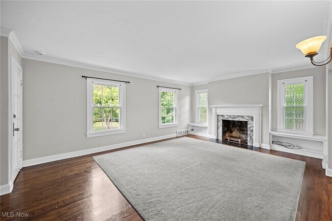 Building Photo - 3595 Glencairn Rd