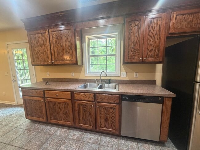 Building Photo - 30 Spanish Moss Cir