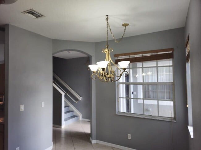 Building Photo - Prime Location & Modern Comfort in Greenacres! 3 Bed 2.5 Bath Townhouse