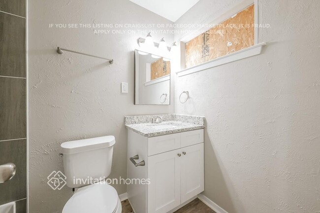 Building Photo - 3004 Albany Dr