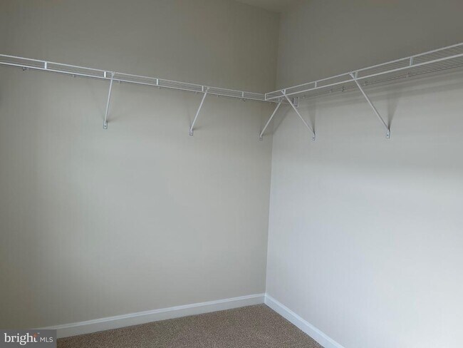 Building Photo - 167 Rae Ct