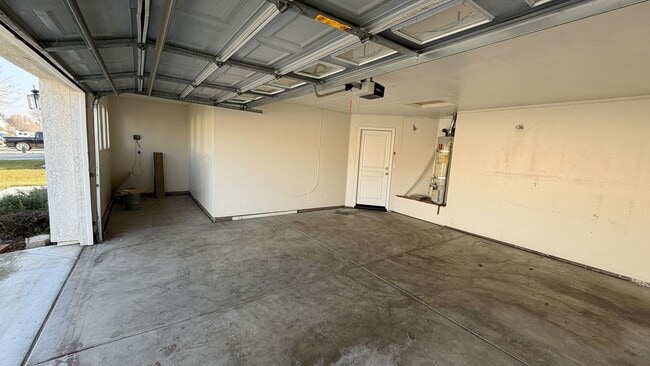 Building Photo - Single-Story Home for Lease – Manteca