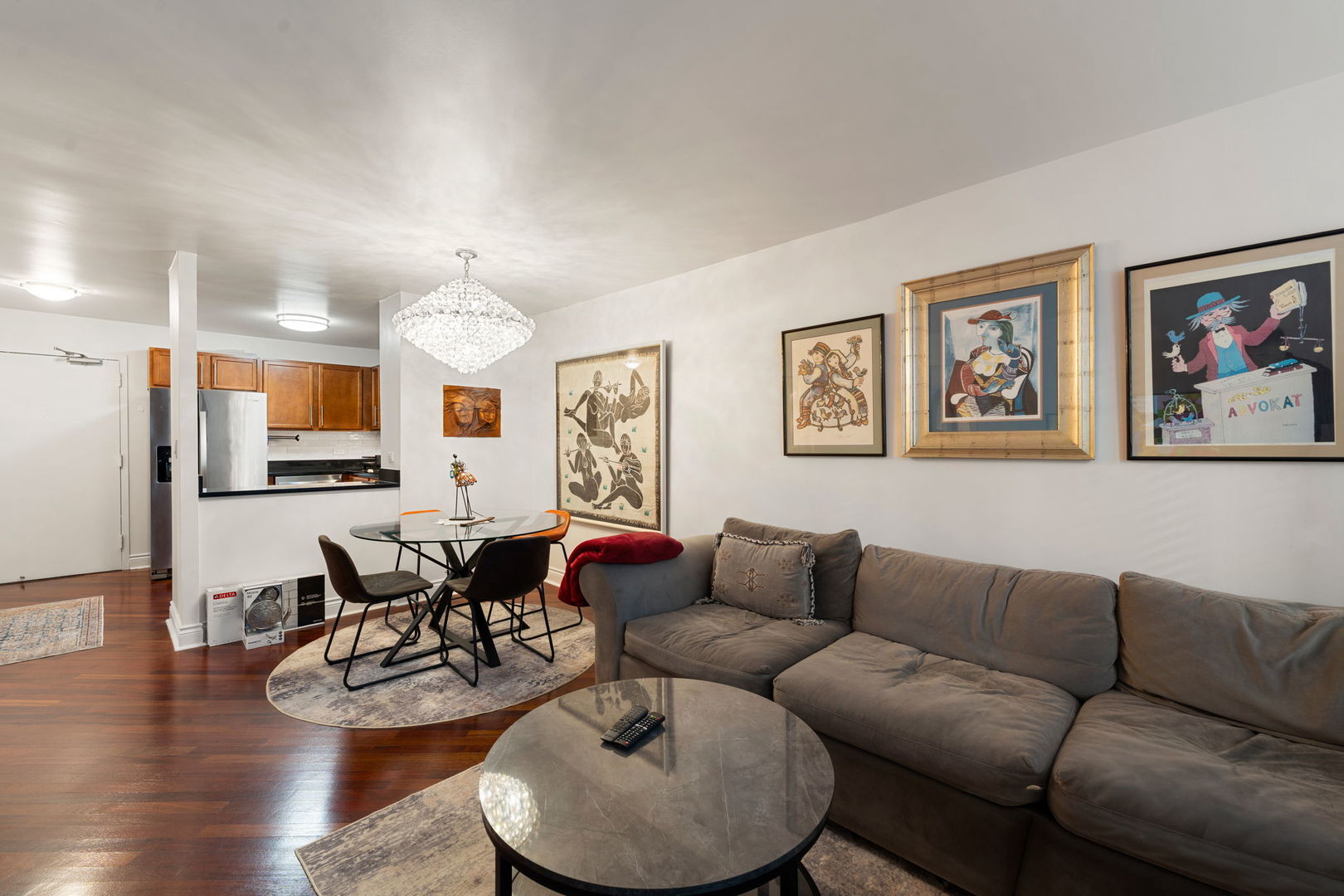 Building Photo - 222 E Pearson St