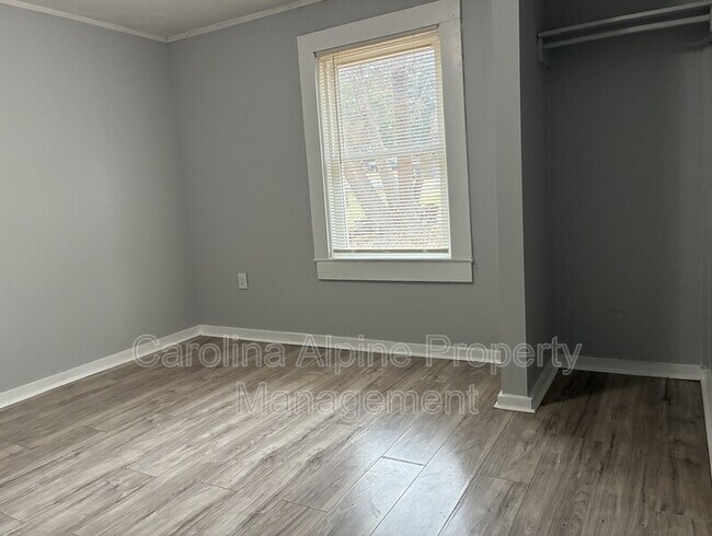 Building Photo - 111 W Robinson St