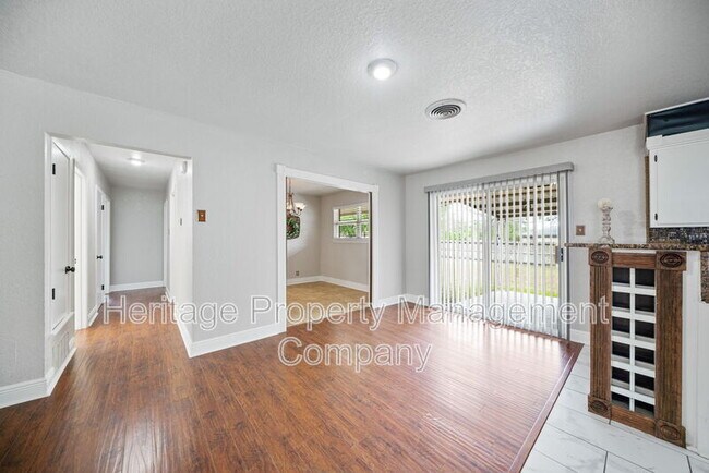 Building Photo - 434 Winfield Blvd