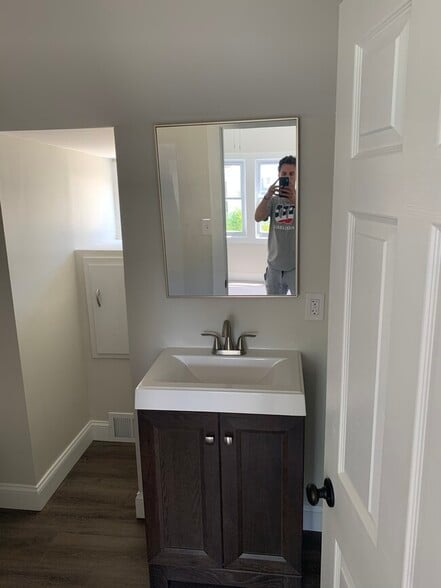 Building Photo - 624 Lafayette Ave