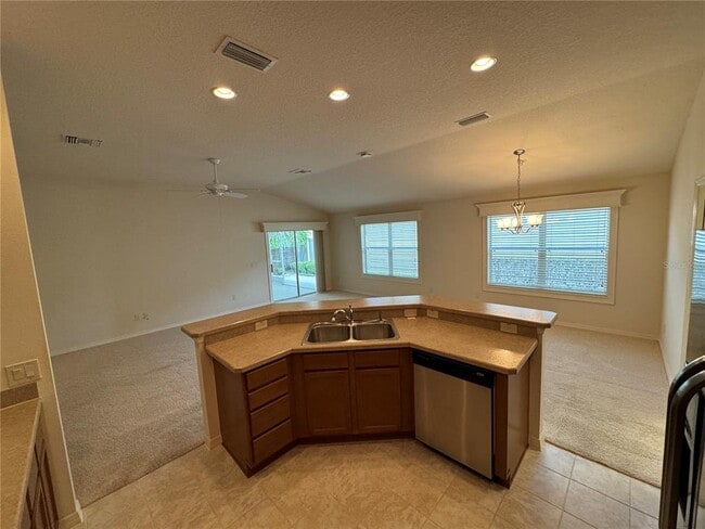 Building Photo - 2238 Southwood Dr