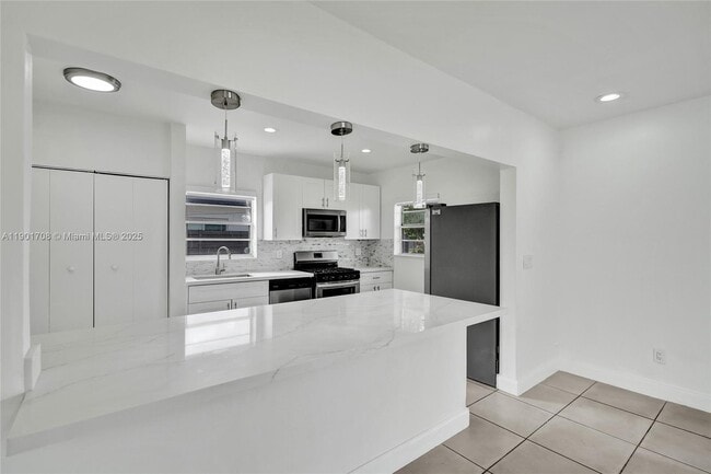 Building Photo - 5750 NW 111th St