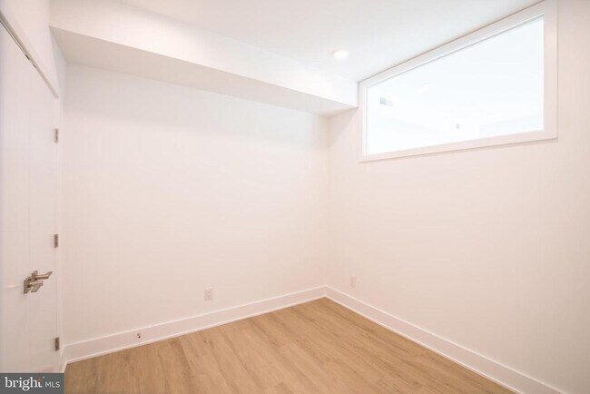 Building Photo - 1324 Frankford Ave