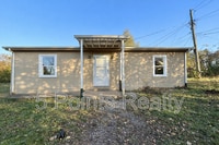 Building Photo - 7435 Cycle Ln