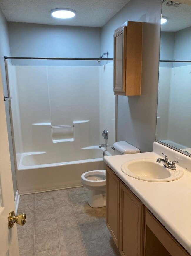 Building Photo - Modern Townhome Living Near Downtown Augusta & the Medical District