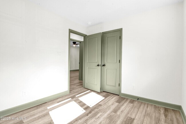 Building Photo - 103 Armstrong Dr