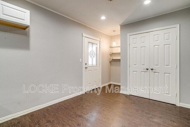 Building Photo - 3024 8th Ave