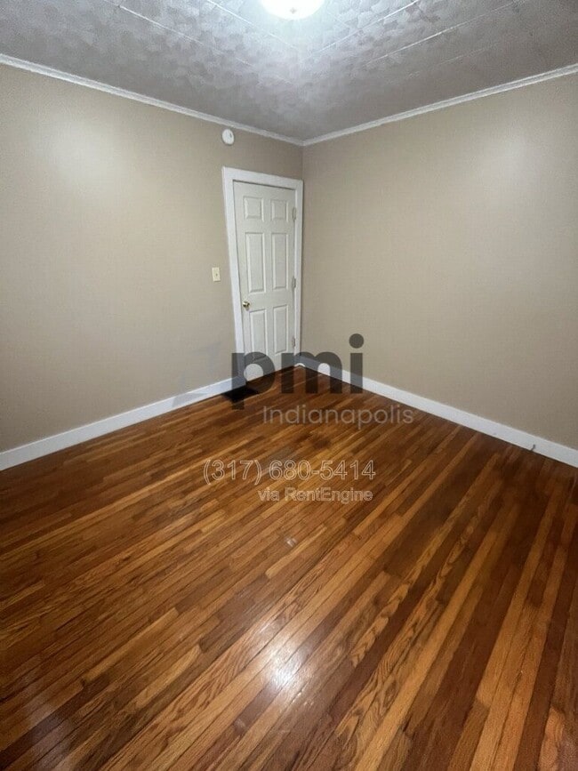 Building Photo - 1425 W Washington St