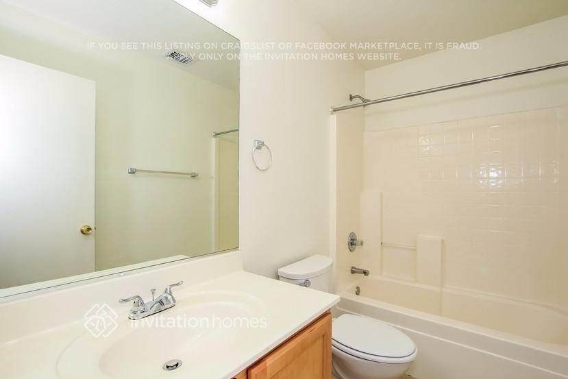 Building Photo - 16416 N 138th Ln